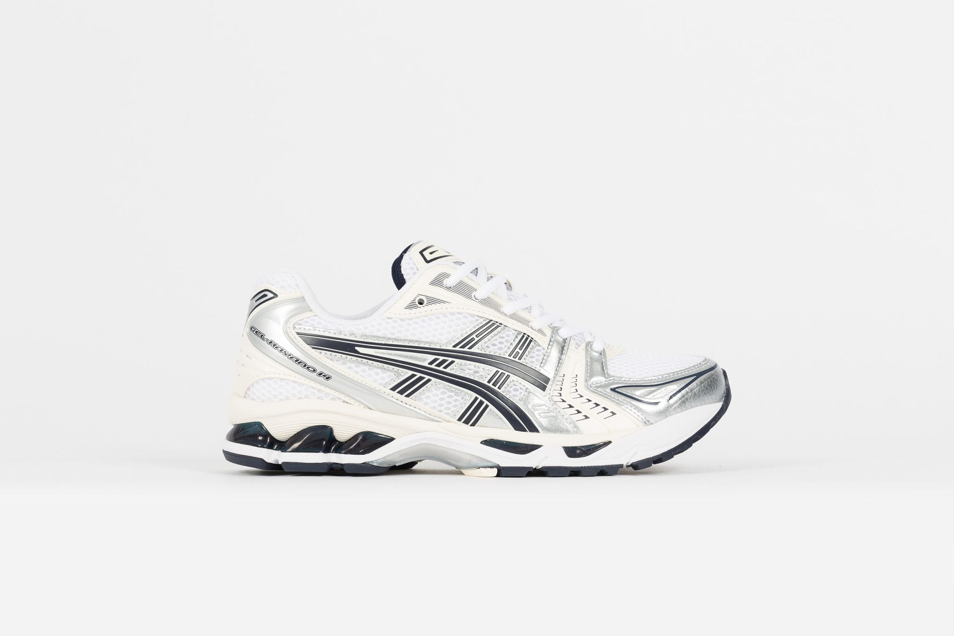 Asics midnight 90 online